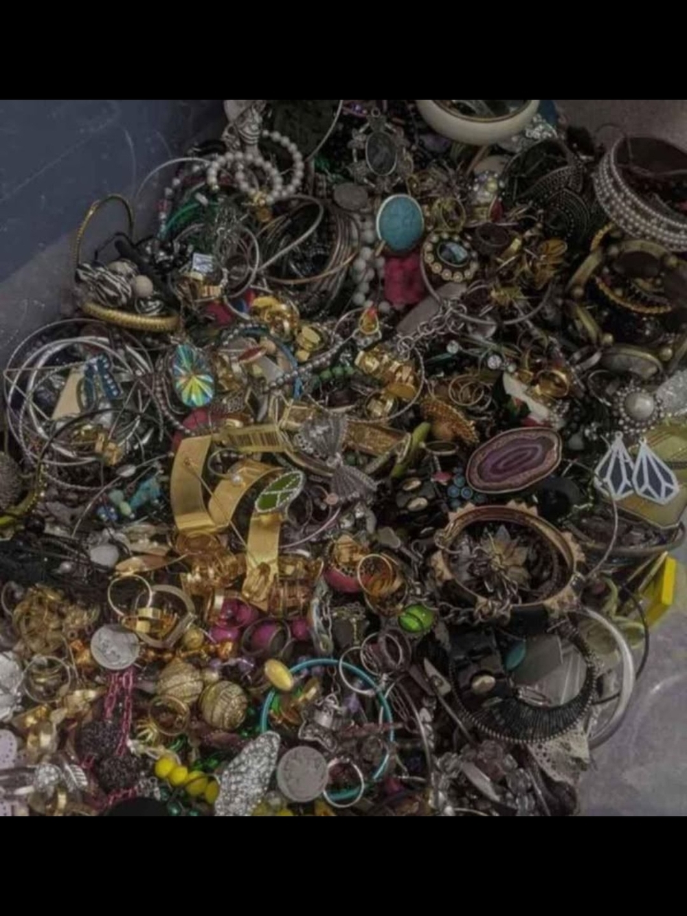 2 pounds jewelry lot costume vintage rings necklaces bracelets earrings pins - Picture 4 of 8
